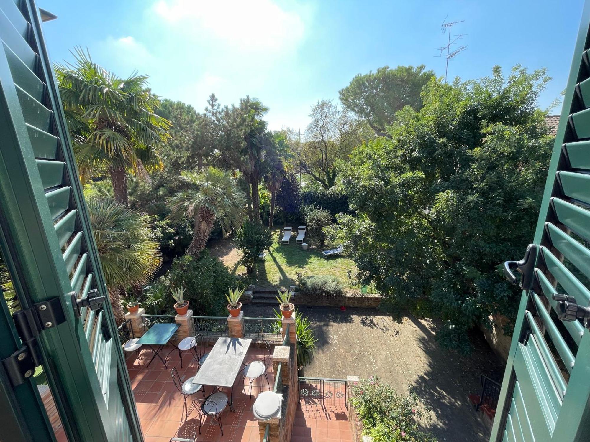 Alojamento de Acomodação e Pequeno-almoço Ai Giardini Di San Vitale 3*