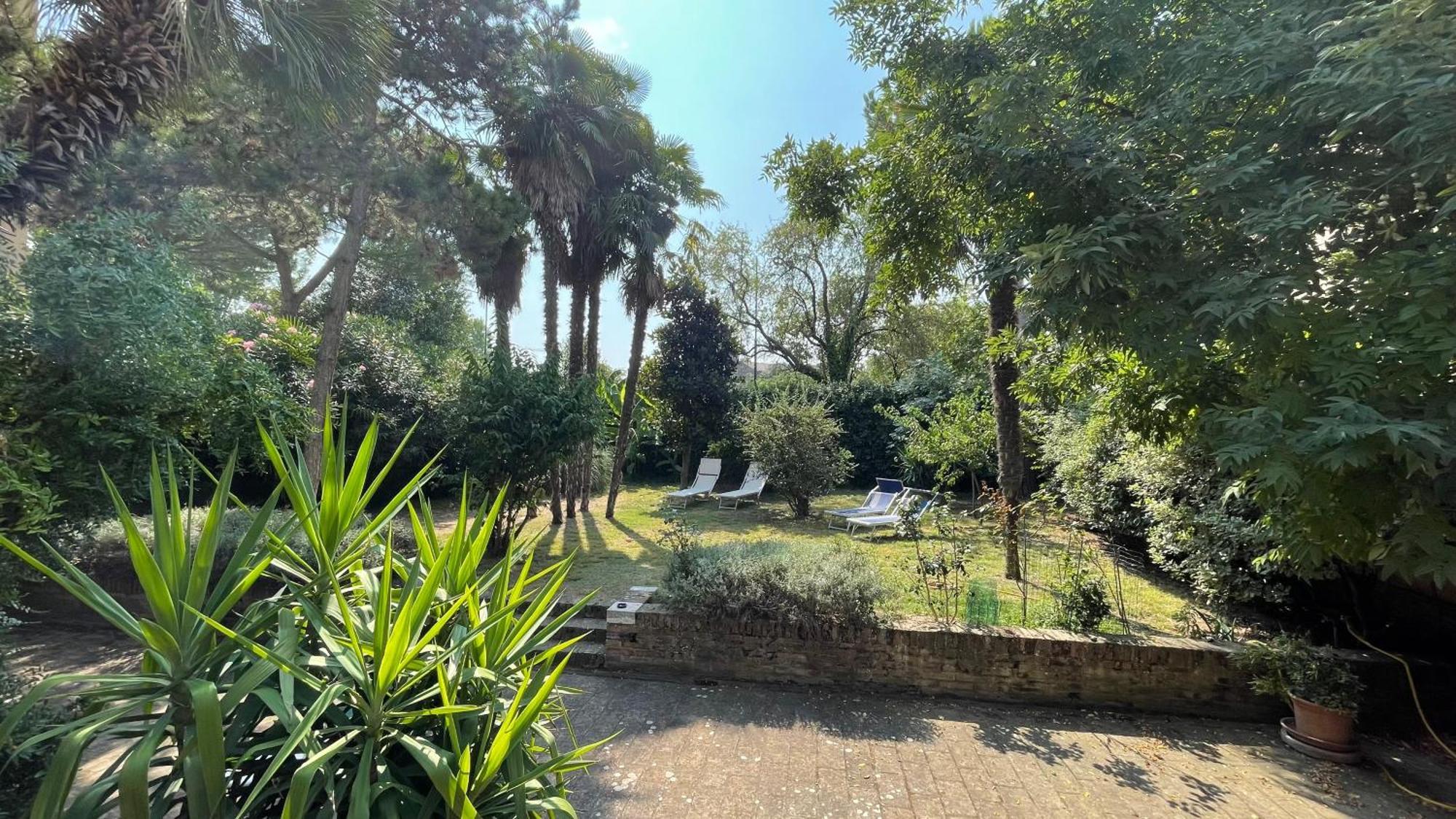Ai Giardini Di San Vitale Alojamento de Acomodação e Pequeno-almoço 3*