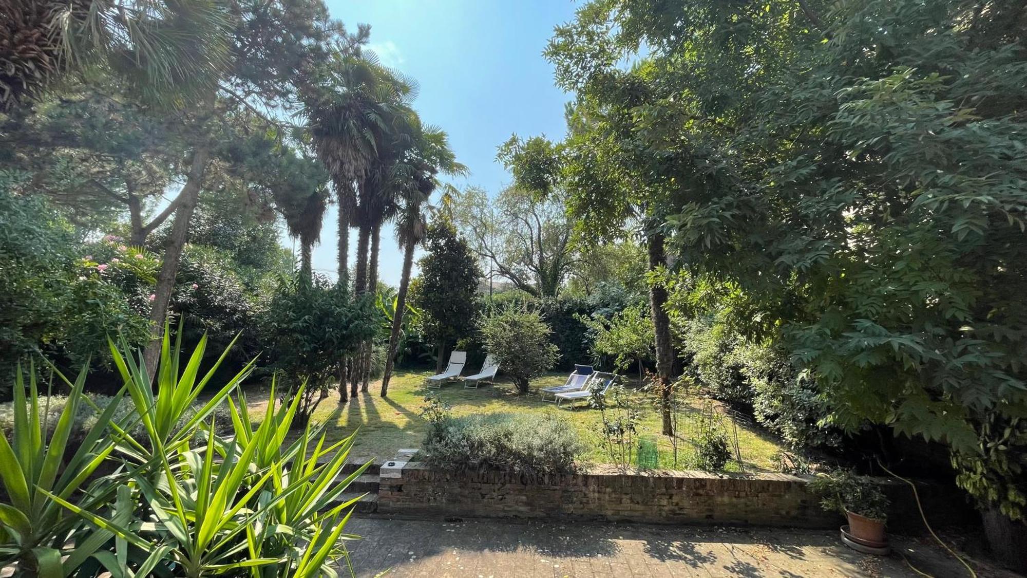 Alojamento de Acomodação e Pequeno-almoço Ai Giardini Di San Vitale