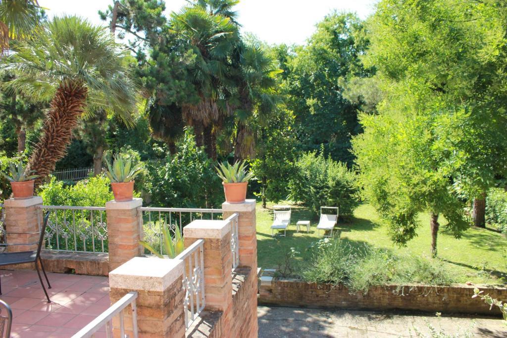 Ai Giardini Di San Vitale Bed & Breakfast 3*
