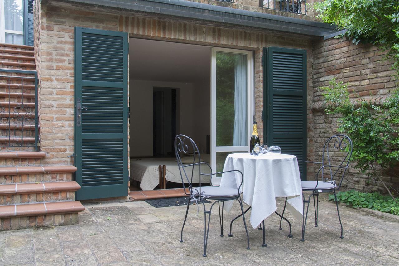 Alojamento de Acomodação e Pequeno-almoço Ai Giardini Di San Vitale 3*
